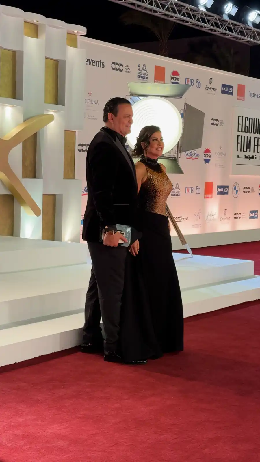 ثنائيات المشاهير تزين انطلاقة مهرجان الجونة 2025