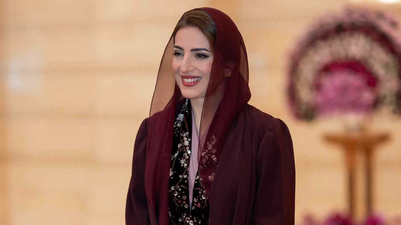 ماذا قالت أحلام عن تكريم زوجة سلطان عُمان؟