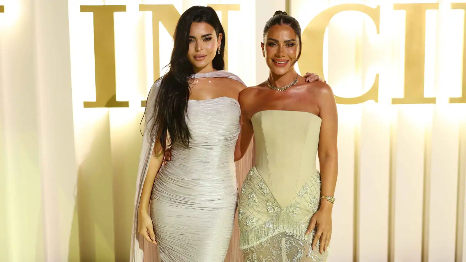 ليلة "المرأة في السينما" تجمع نجمات الشرق والغرب بجدة