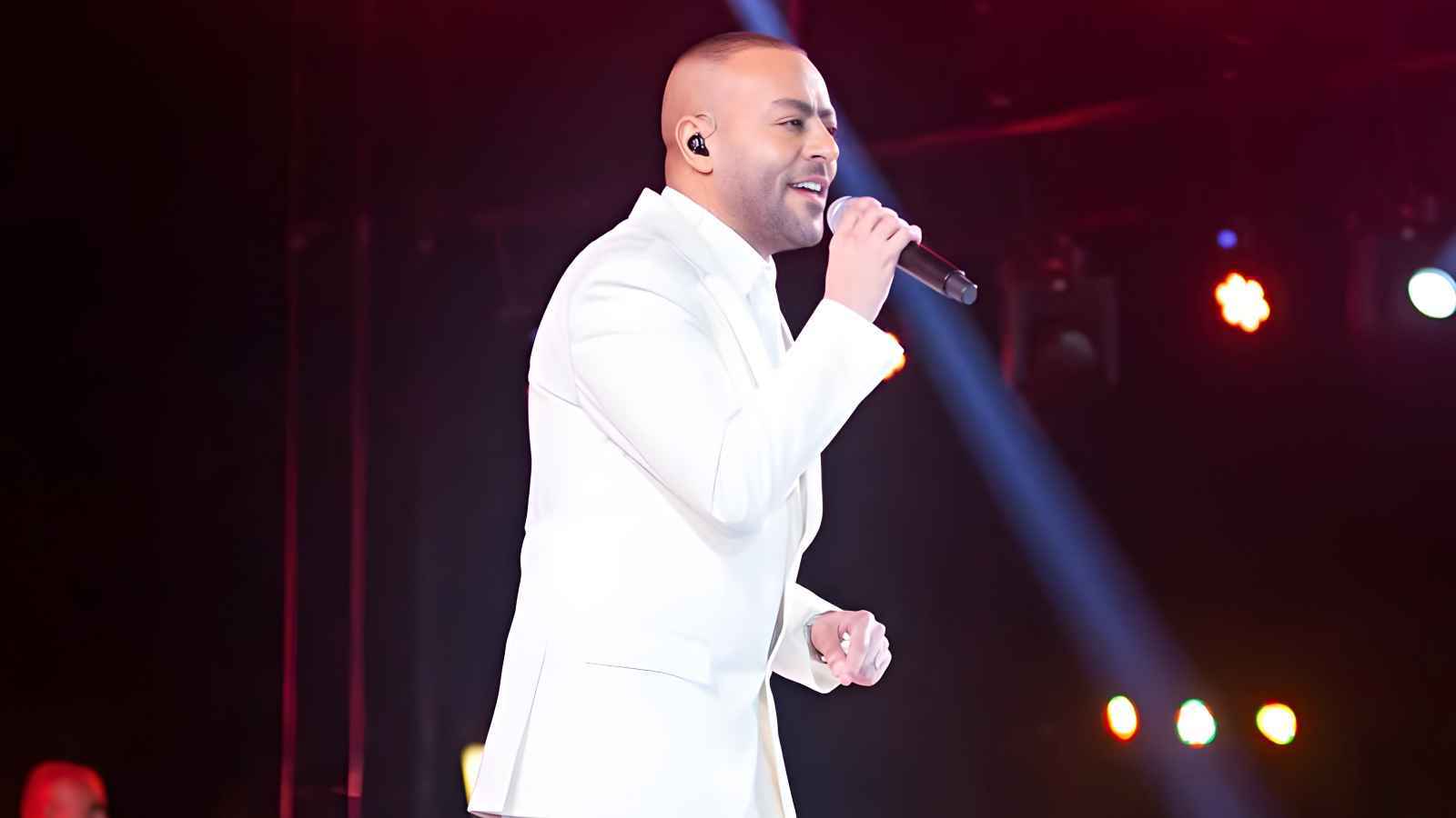 تامر عاشور