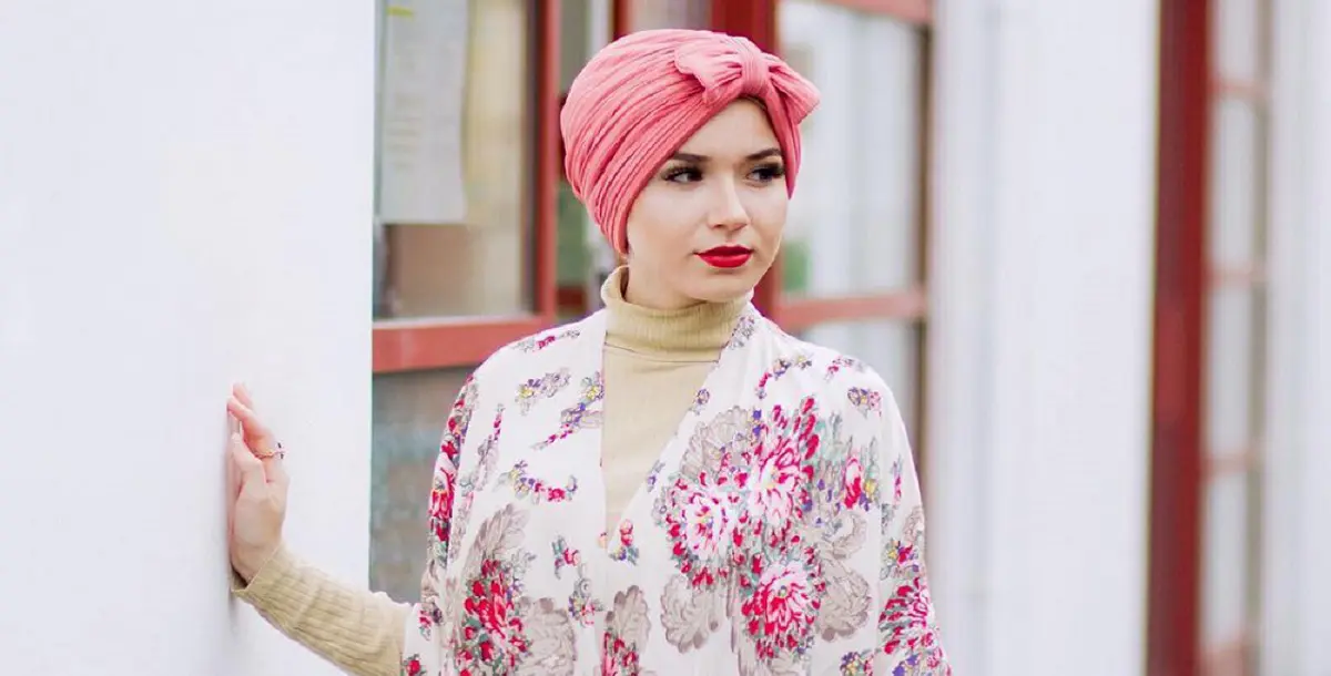 بالصور.. أجمل لفات الحجاب على طريقة الفاشينيستا "نبيلة بي"