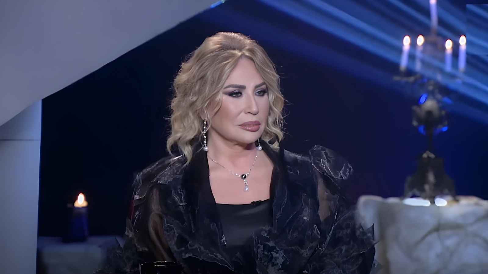 إيناس الدغيدي في العرافة