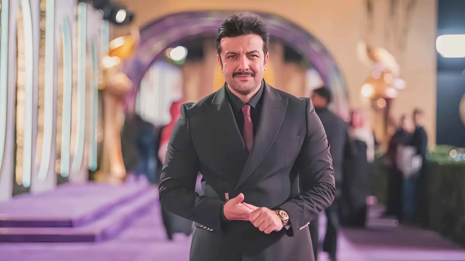 فاتن شاهين وطلال مارديني يشعلان الحنين لـ"أيام الدراسة"
