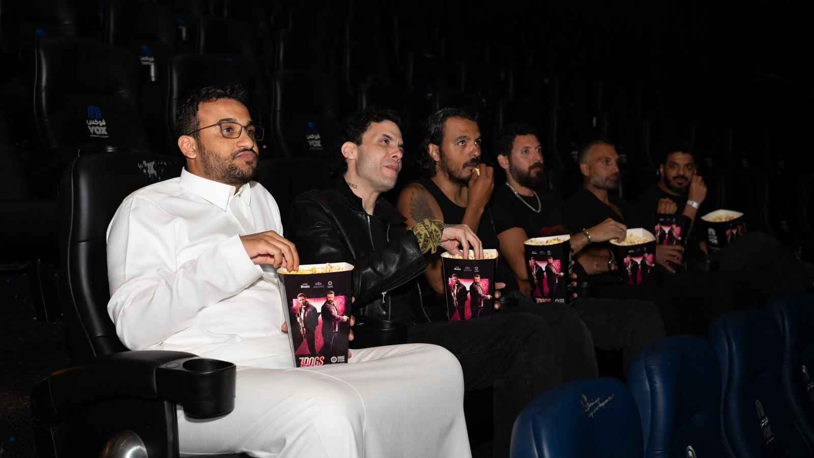 "كايروكي" تشاهد فيلم 7Dogs بعد حفلها في جدة (صور)