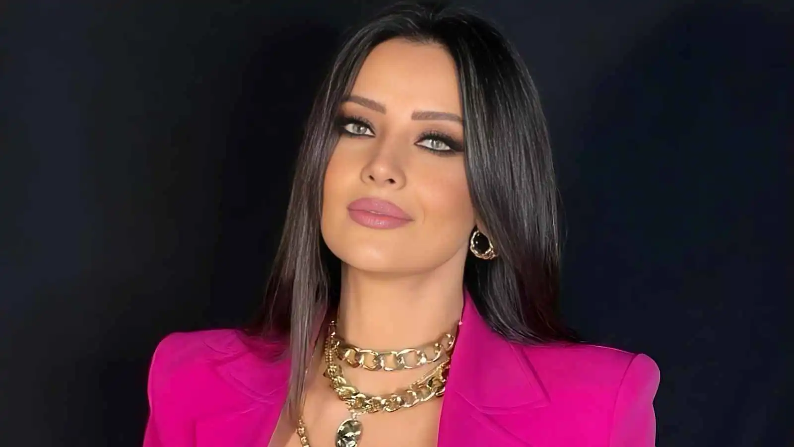 هكذا هاجمت رضوى الشربيني زواج إيمان الزيدي السري