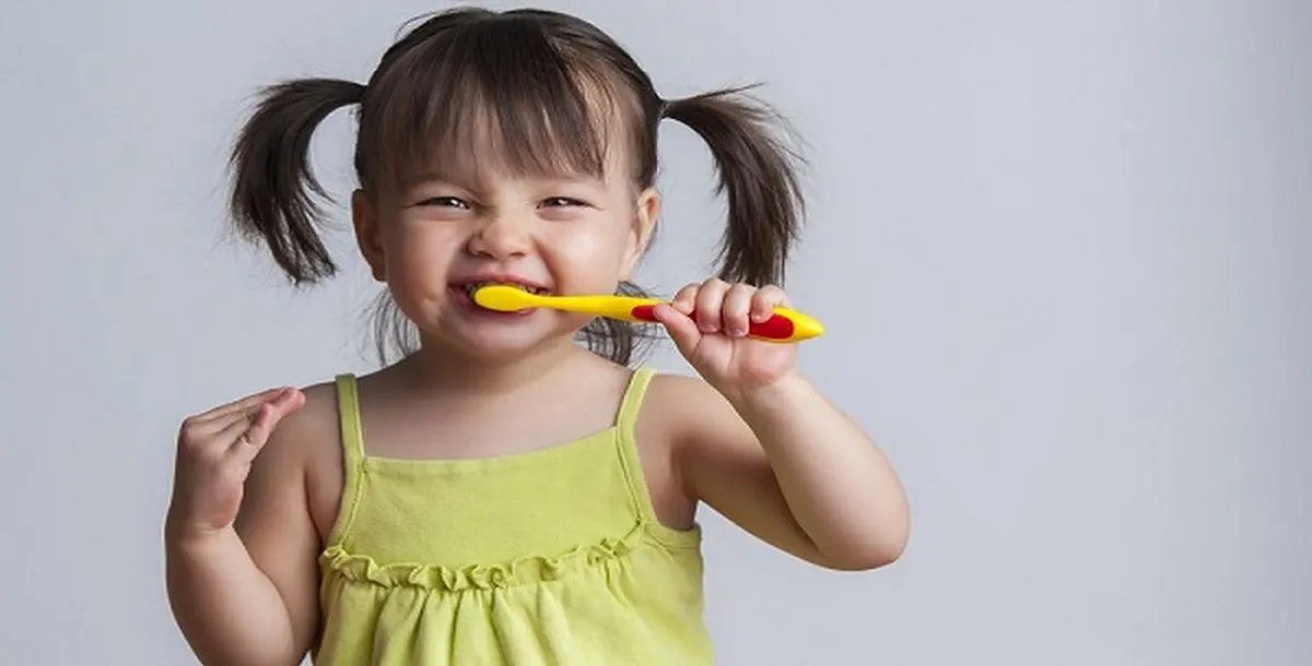 نصائح الطبيب الإسباني "جوردي ألمودوبار" لحماية أسنان طفلكِ من التسوس