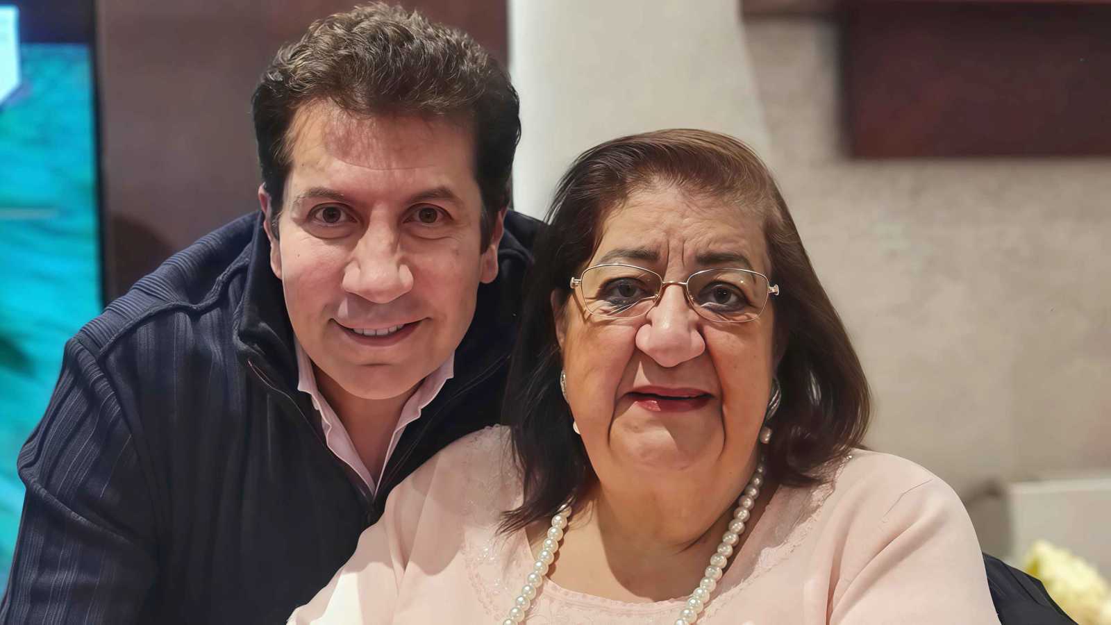 وفاة والدة الفنان هاني رمزي بعد صراع مع المرض