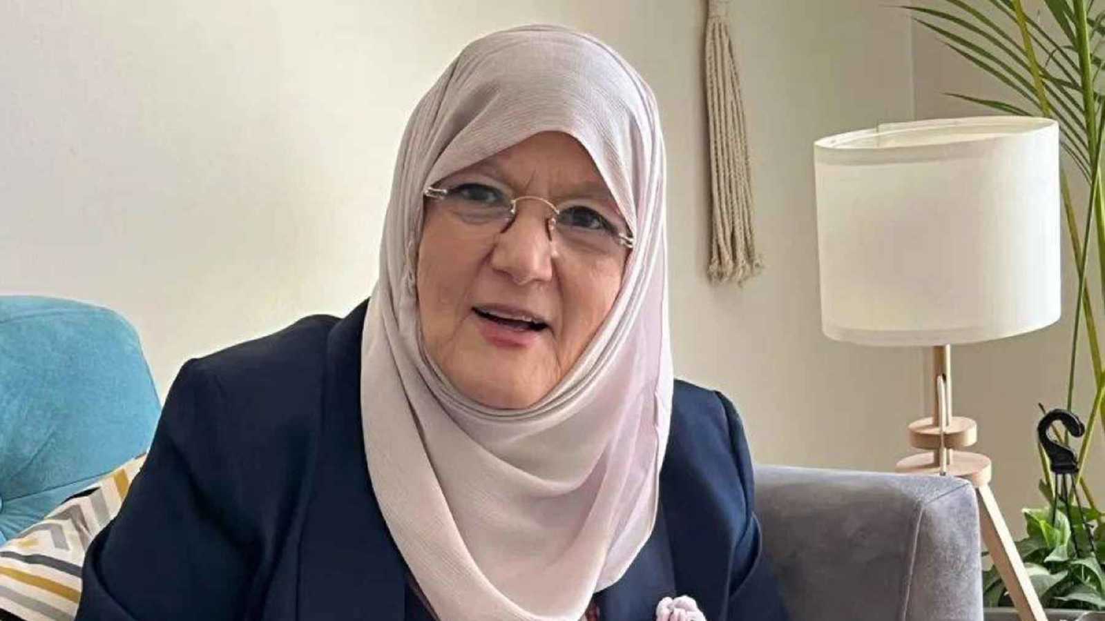 شمس البارودي تثير الجدل بصورة رومانسية نادرة مع حسن يوسف