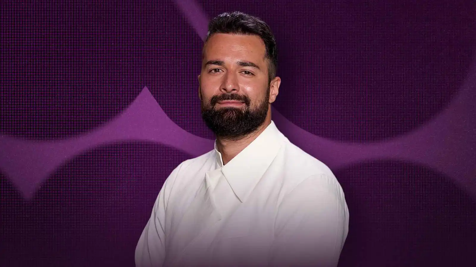 أحمد حاتم يكشف تفاصيل تجربة فيلم "ريد فلاغ"