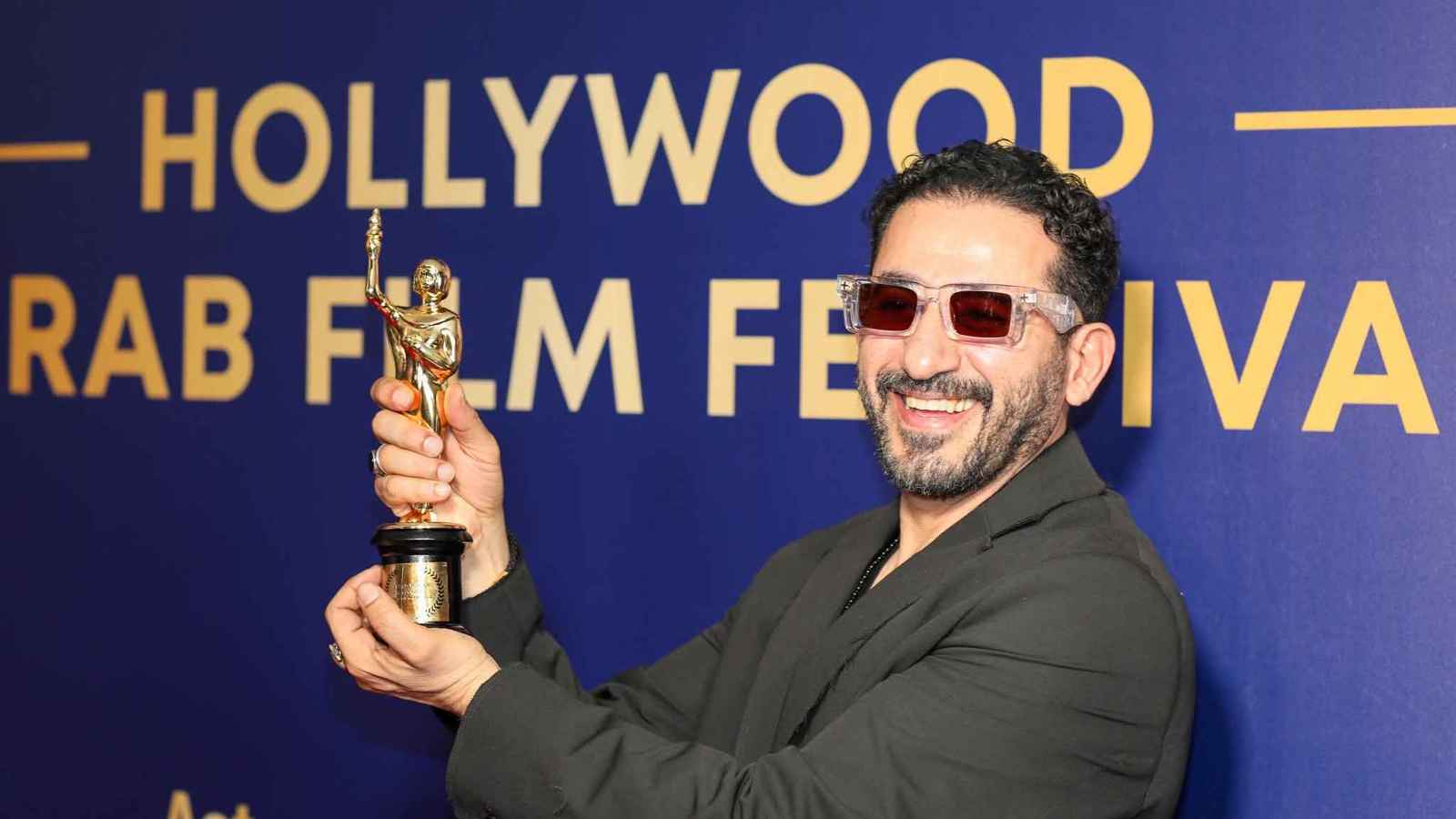 أحمد حلمي بعد تكريمه في مهرجان هوليوود للفيلم العربي
