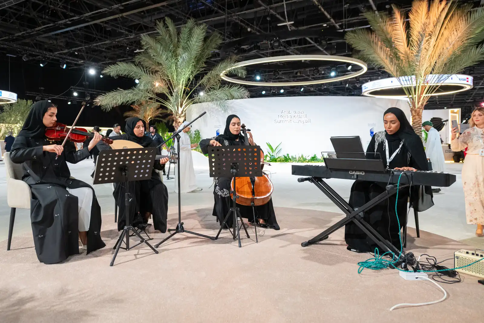 "دبي ميلودي" خلال افتتاح قمة الإعلام العربي 2026