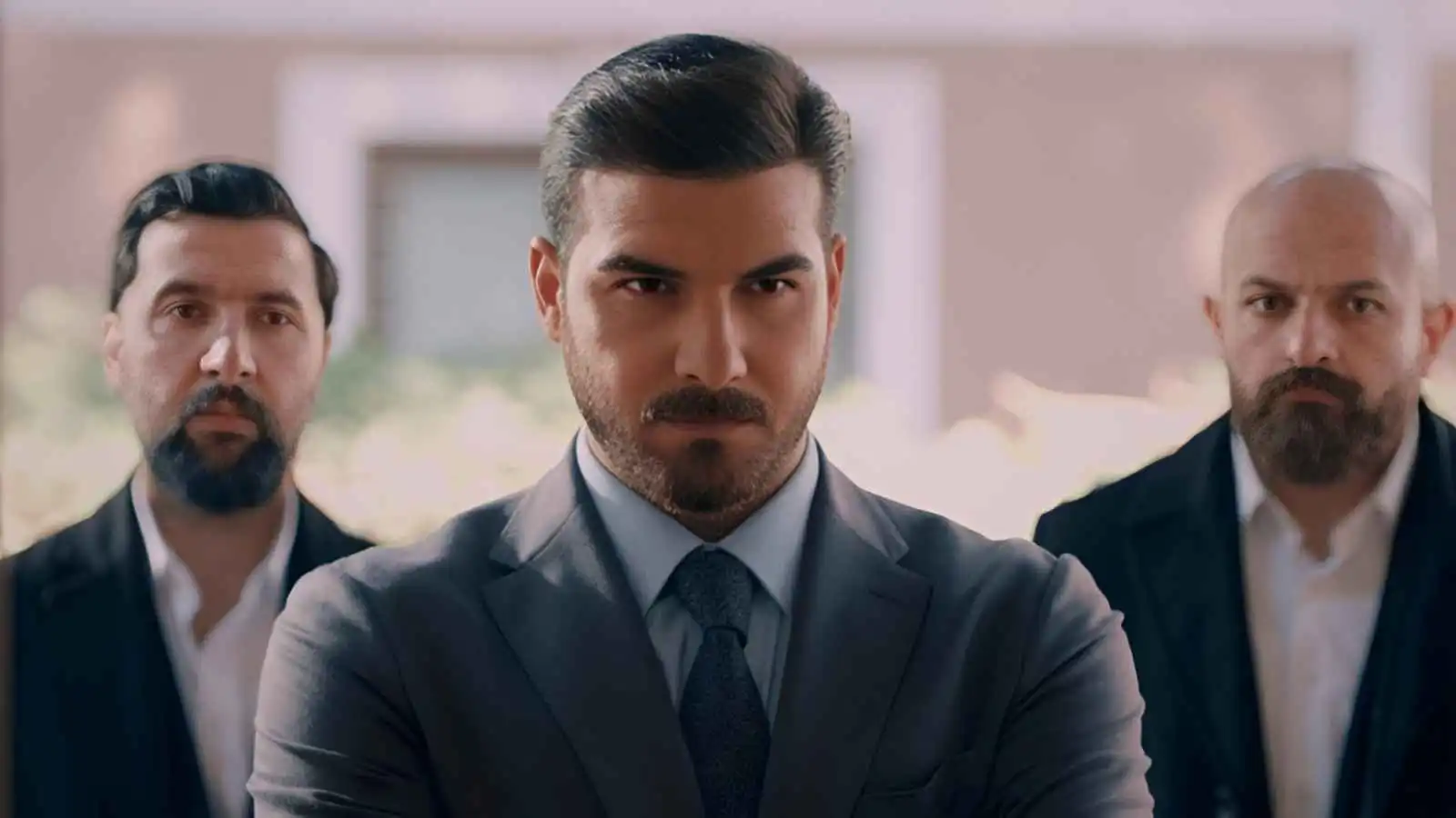 مسلسل "حب ع ورق" الحلقة 75.. أيهم يقتحم حياة لين