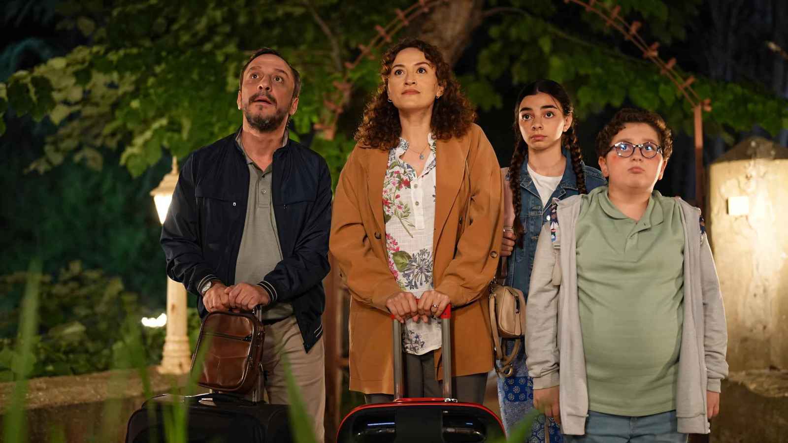 مسلسل العائلة السعيدة