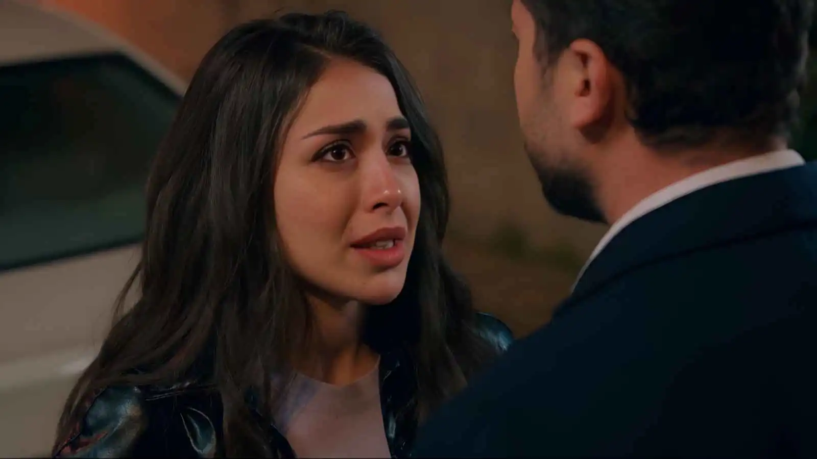 ما الذي تخفيه لين عن أوس في "حب ع ورق" الحلقة 69؟