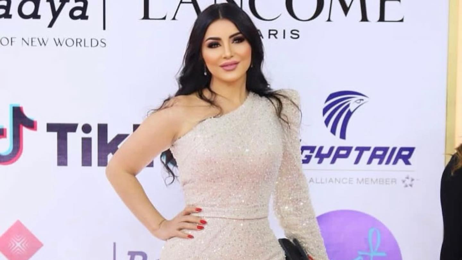 إيناس النجار