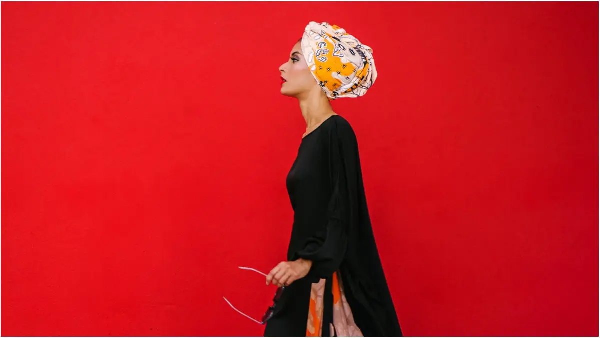 نصائح تساعدك على اختيار لون الحجاب المناسب لكِ بحسب بشرتكِ