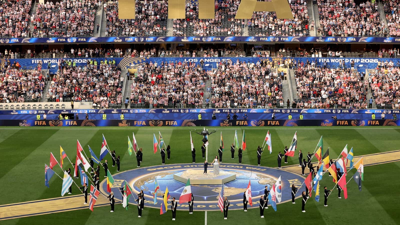 رجال الشرطة يخطفون الترند في كأس العالم 2026