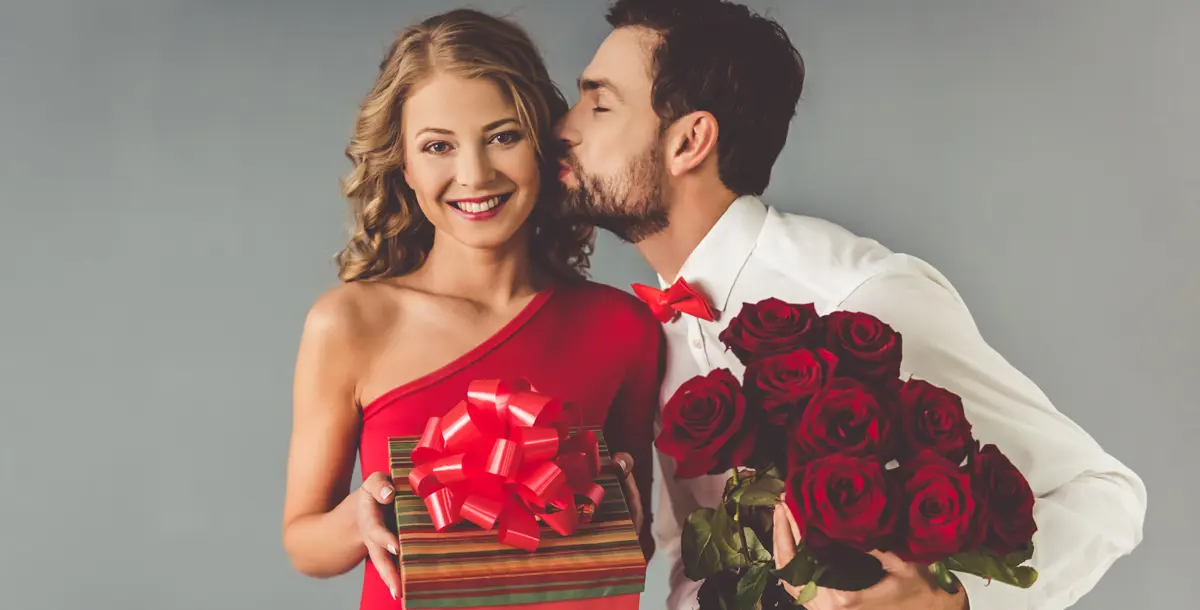 كيف تختارين الهدية المناسبة لشخصية زوجك في عيد الحب؟