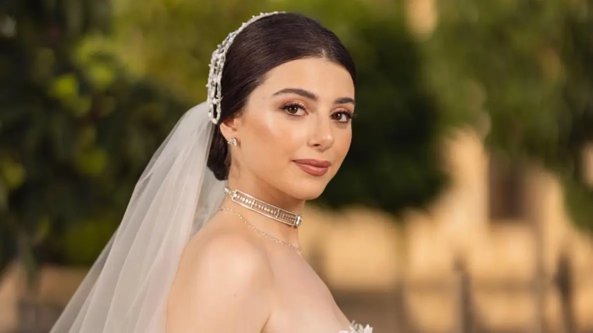 ماريتا الحلاني بفستان زفاف من إيلي صعب.. وتحيي عرسها بمسقط رأسها
