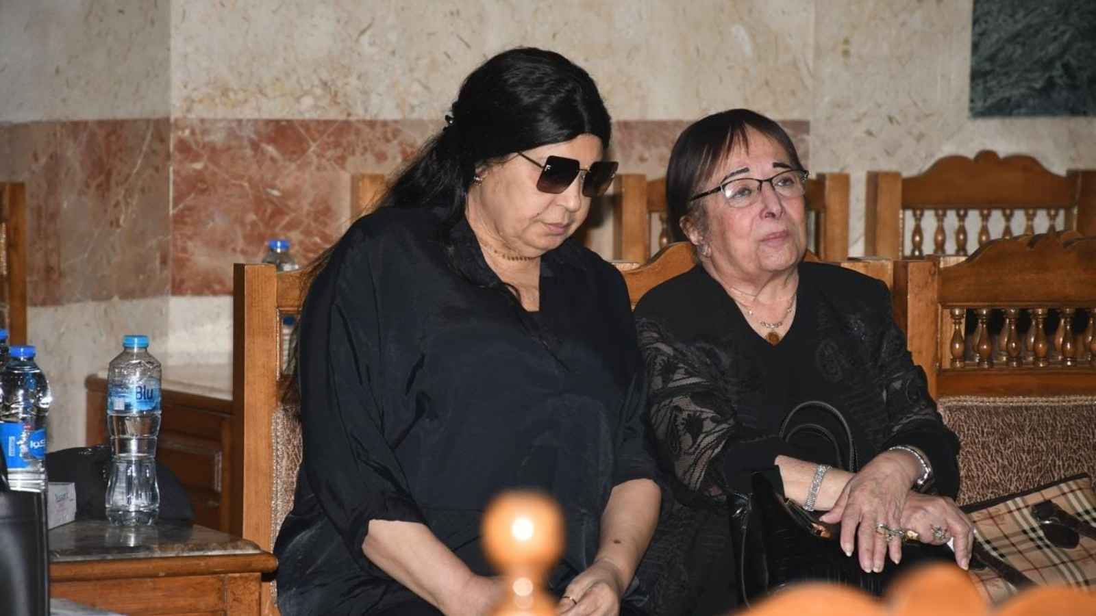 النجوم في عزاء  سميحة أيوب 