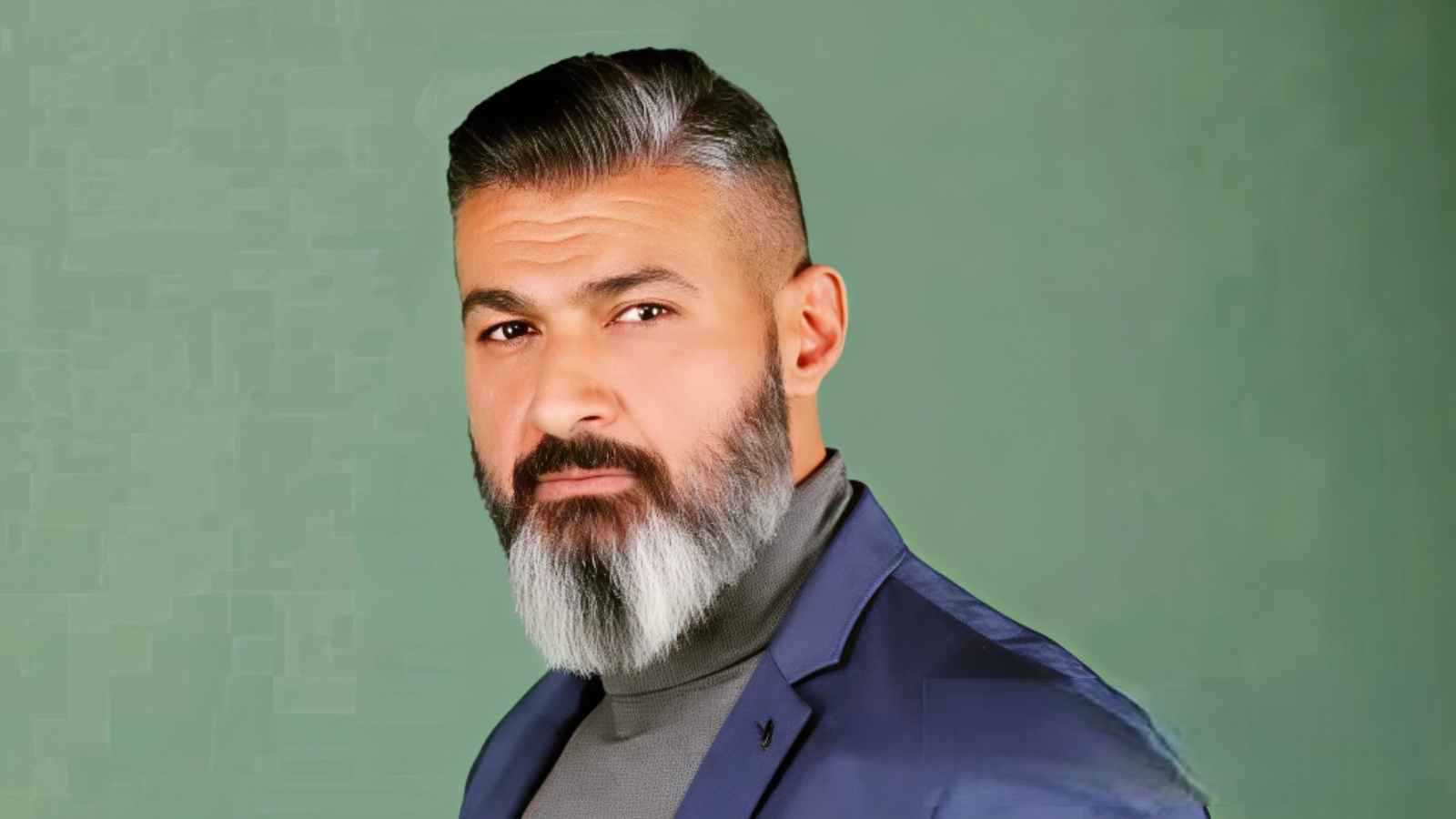 فريق عمل "كلهم بحبوا مودي" يحتفون بـ ياسر جلال