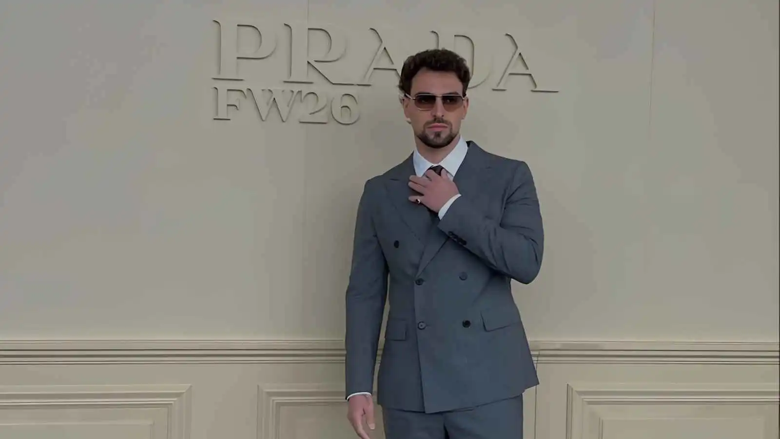 Prada تختار سانت ليفانت وجهاً جديداً لها