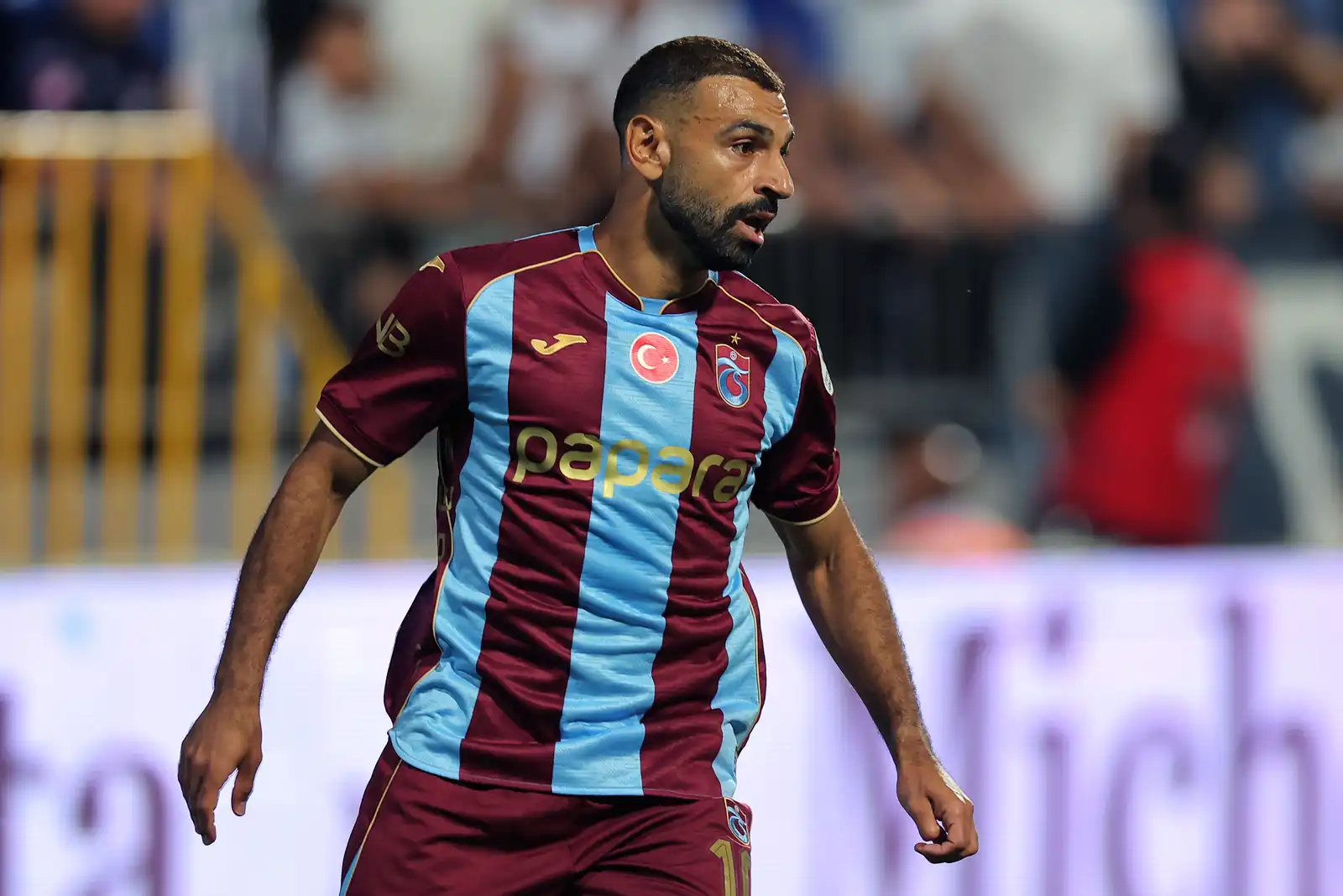 محمد صلاح يواجه انتقادات في تركيا بعد ظهوره الأول أساسيًا مع طرابزون سبور