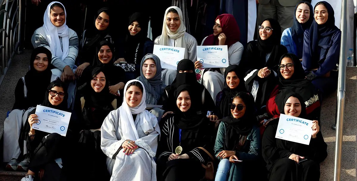 طوفان نساء يغمر مراكز تعليم القيادة في السعودية.. شاهدي الصور!