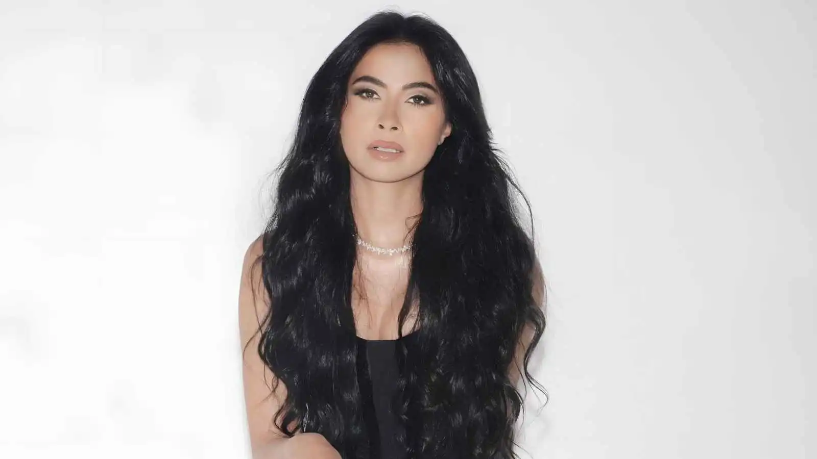 أزمة صحية تضرب أسرة الفنانة روبي