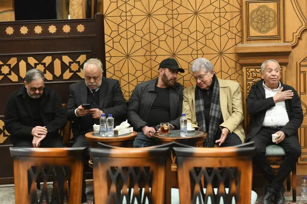 نجوم الفن في عزاء والد مي عمر