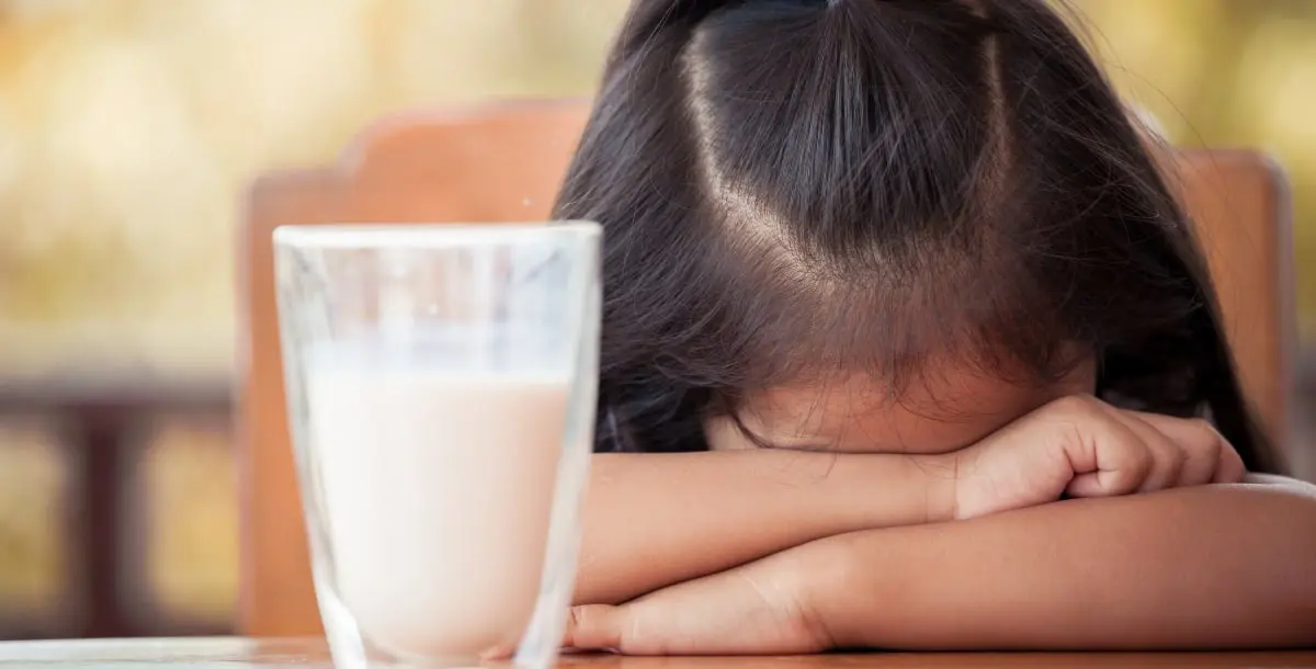 عندما يكره طفلكِ شرب الحليب.. ما هي البدائل عنه؟!