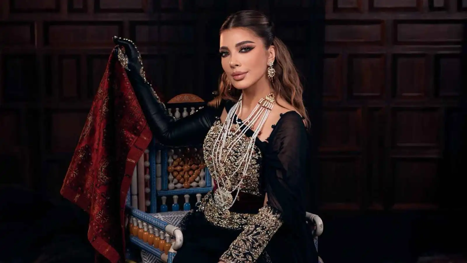 هويدا بريدي تكشف أسرار أزياء أصالة في أغاني ألبومها السوري