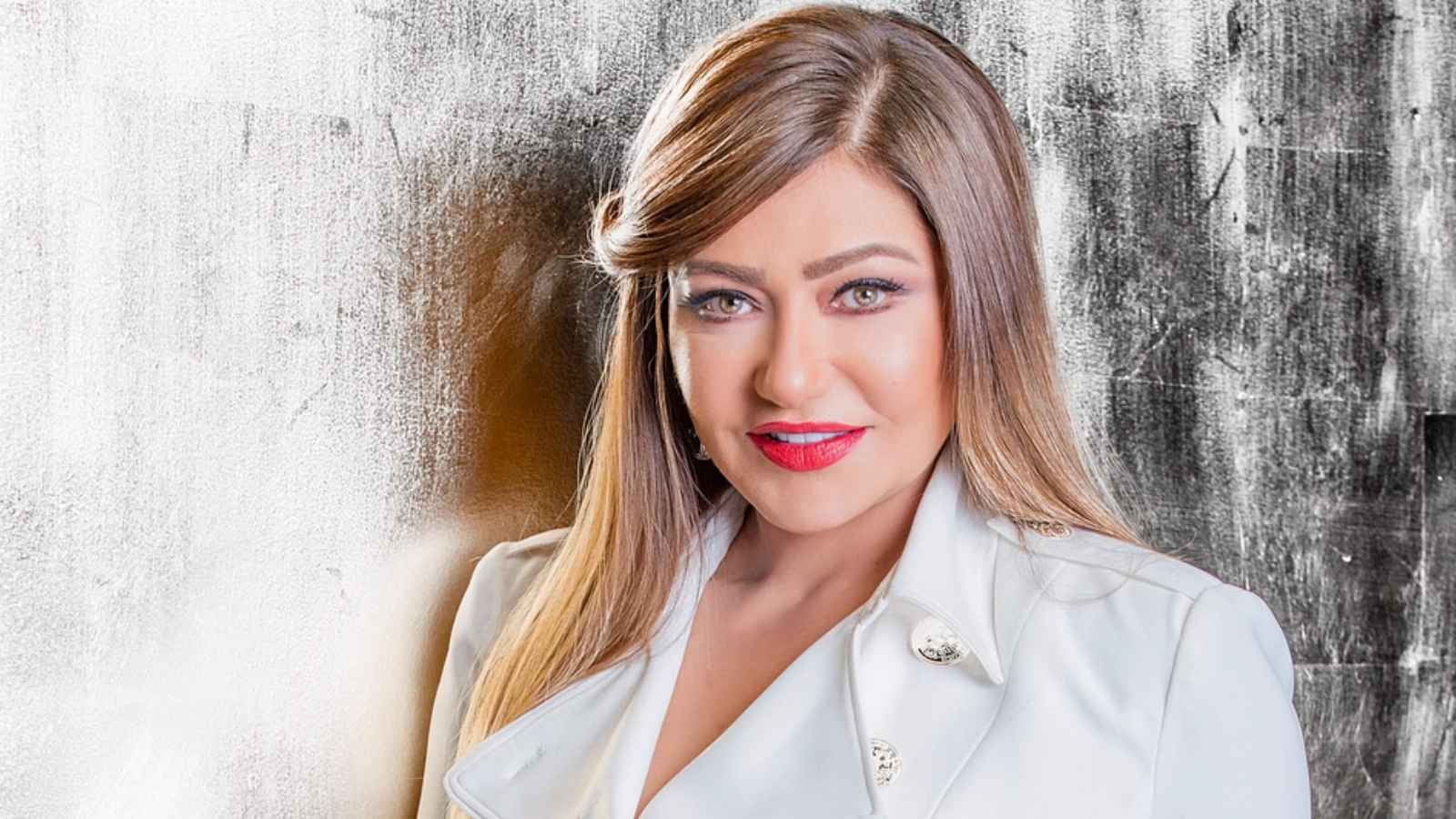 ليلى علوي من جلسة تصوير خاصة