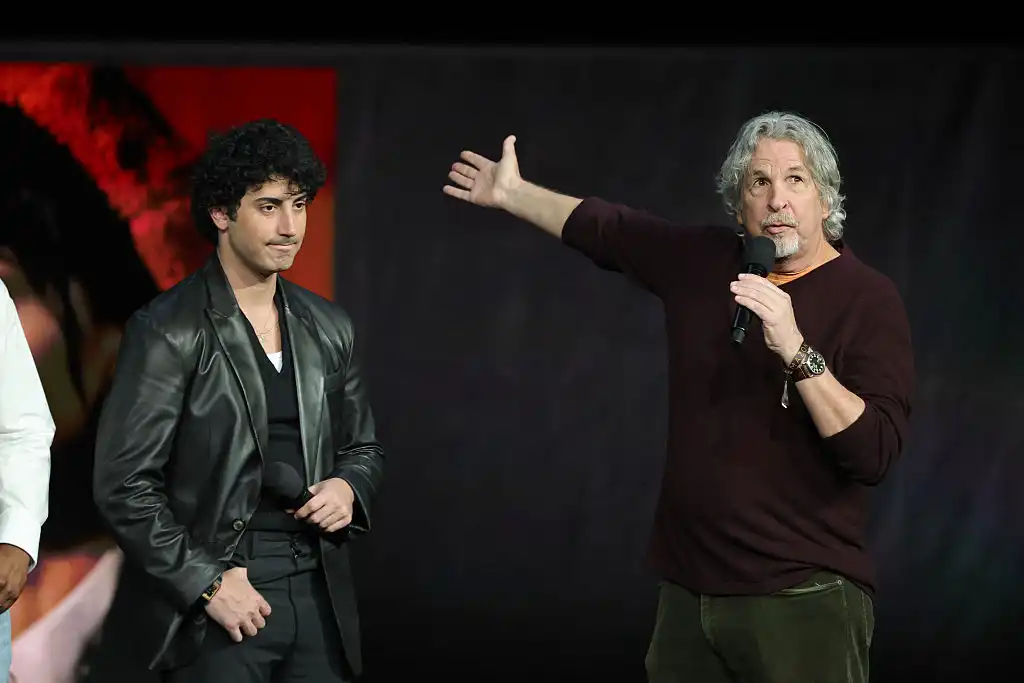 أنتوني إيبوليتو يتحول إلى سيلفستر ستالون في I Play Rocky