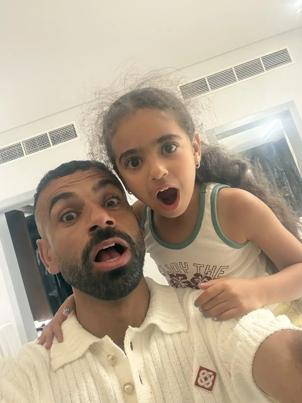 محمد صلاح يخطف الأنظار بصور عائلية مع مكة وكيان