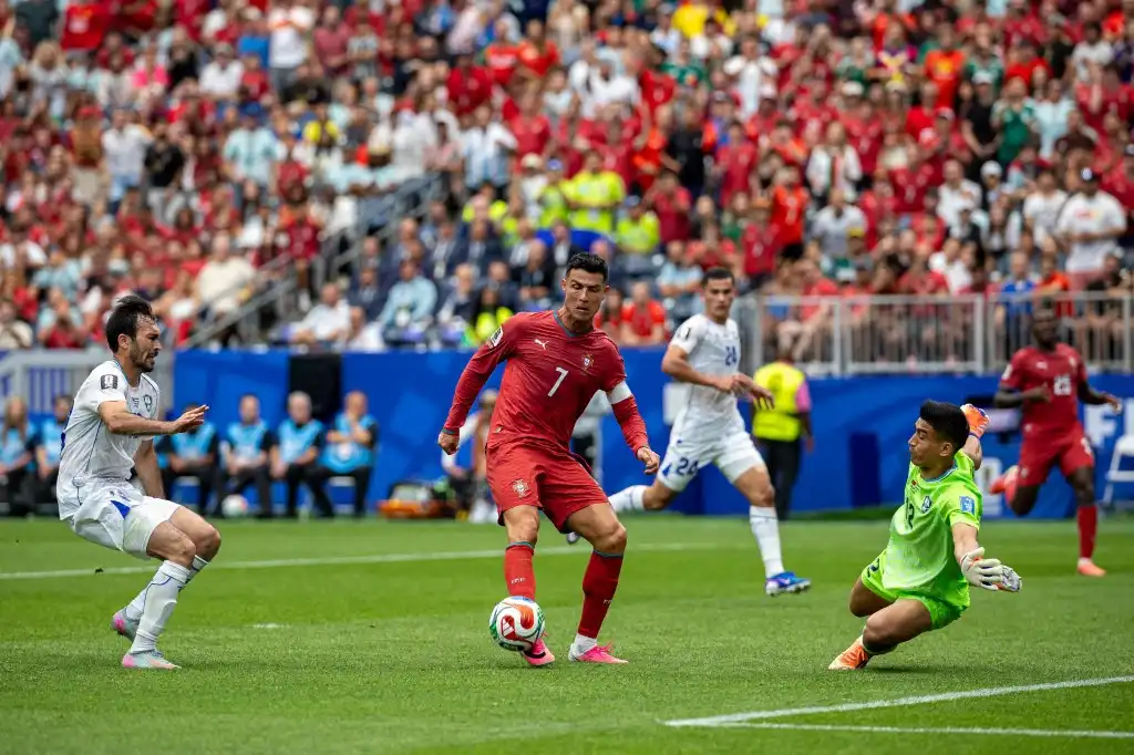 كريستيانو رونالدو أول لاعب يسجل في 6 بطولات كأس عالم مختلفة