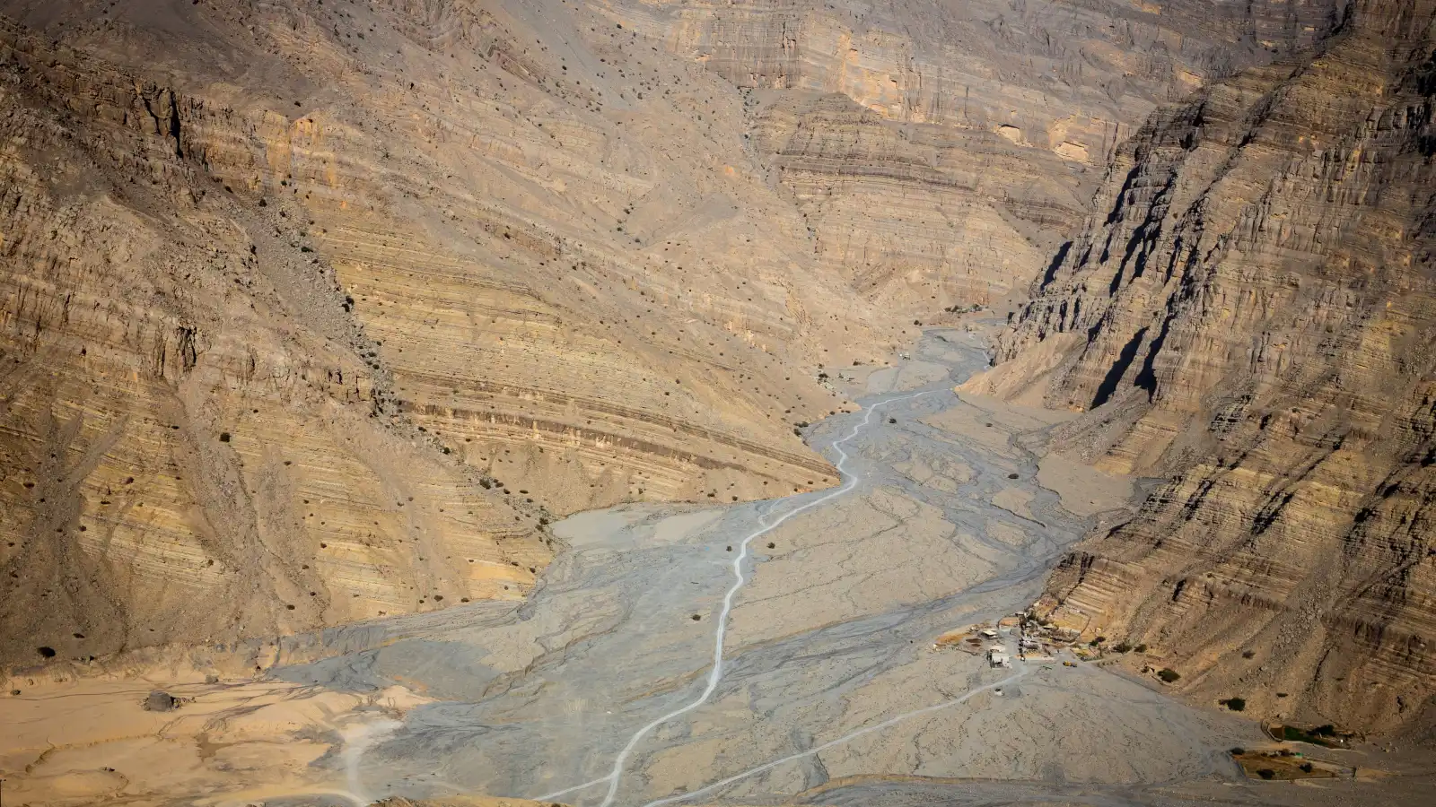 أفضل أنشطة المشي الجبلي والمغامرات في وادي غليلة