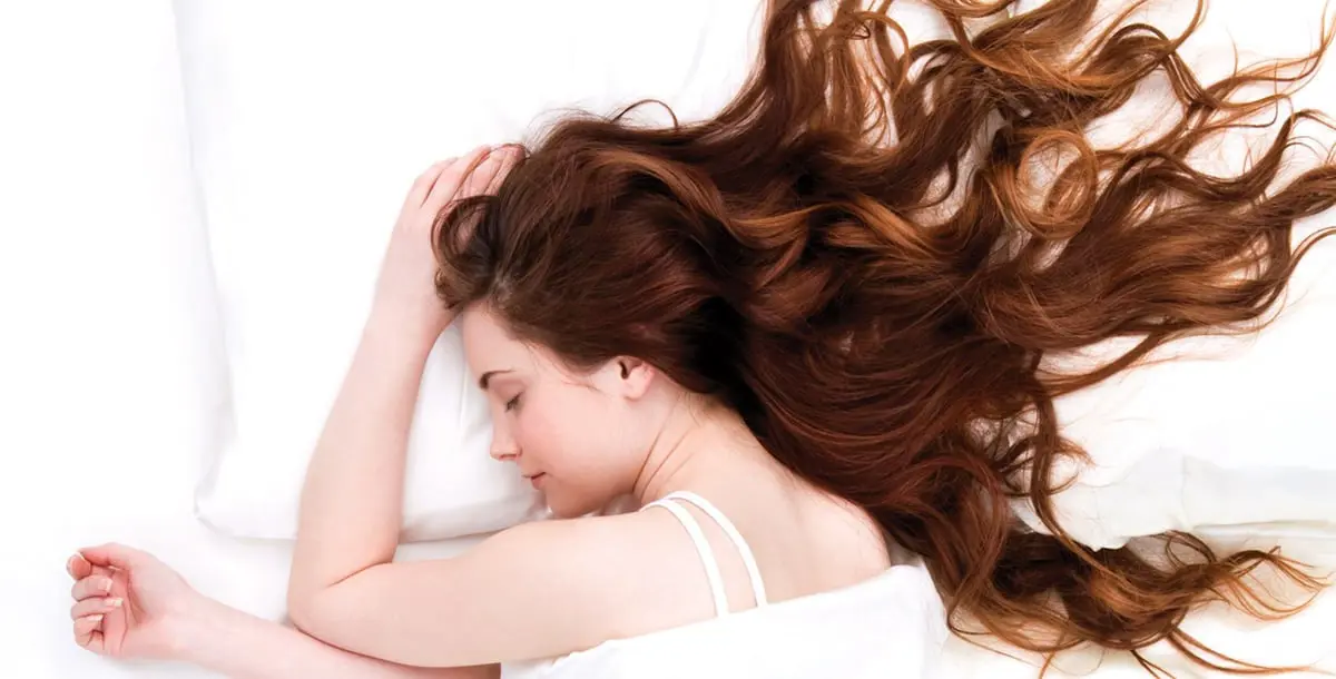 كيف تحصلين على شعر مرتب عند الاستيقاظ من النوم؟