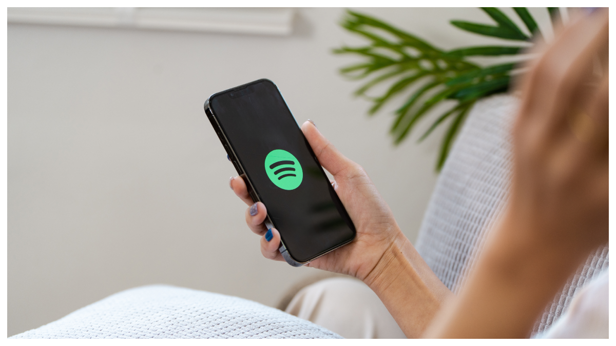 سبوتيفاي تكشف أكثر الفنانين والأغاني استماعاً عبر تاريخها 