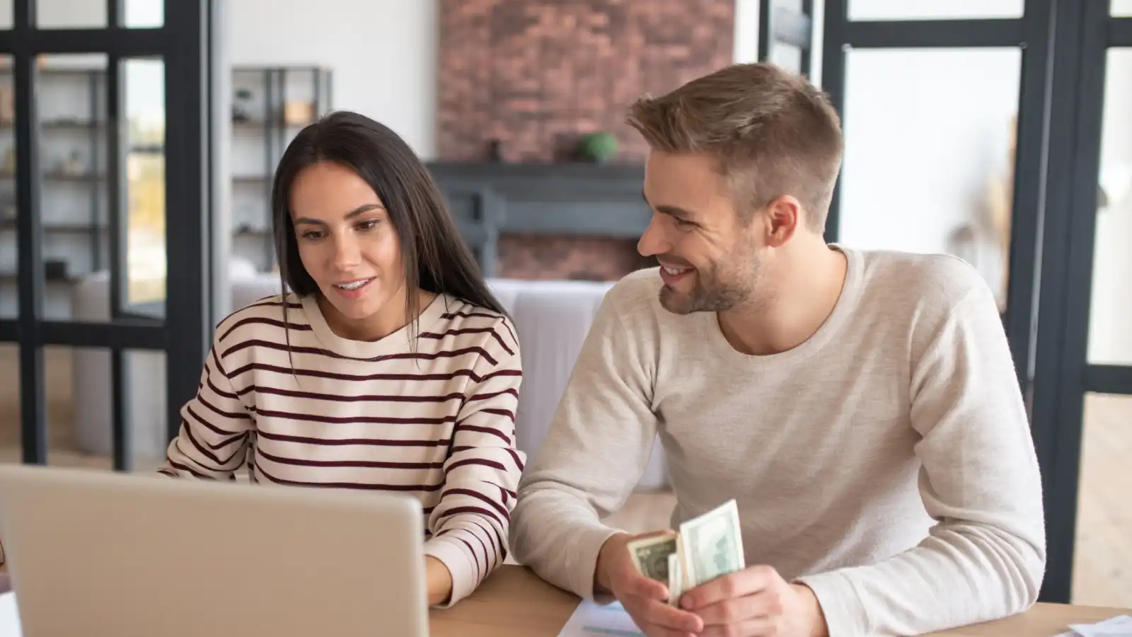 طرق التعامل مع الشريك الذي يستولي على إنجازاتك