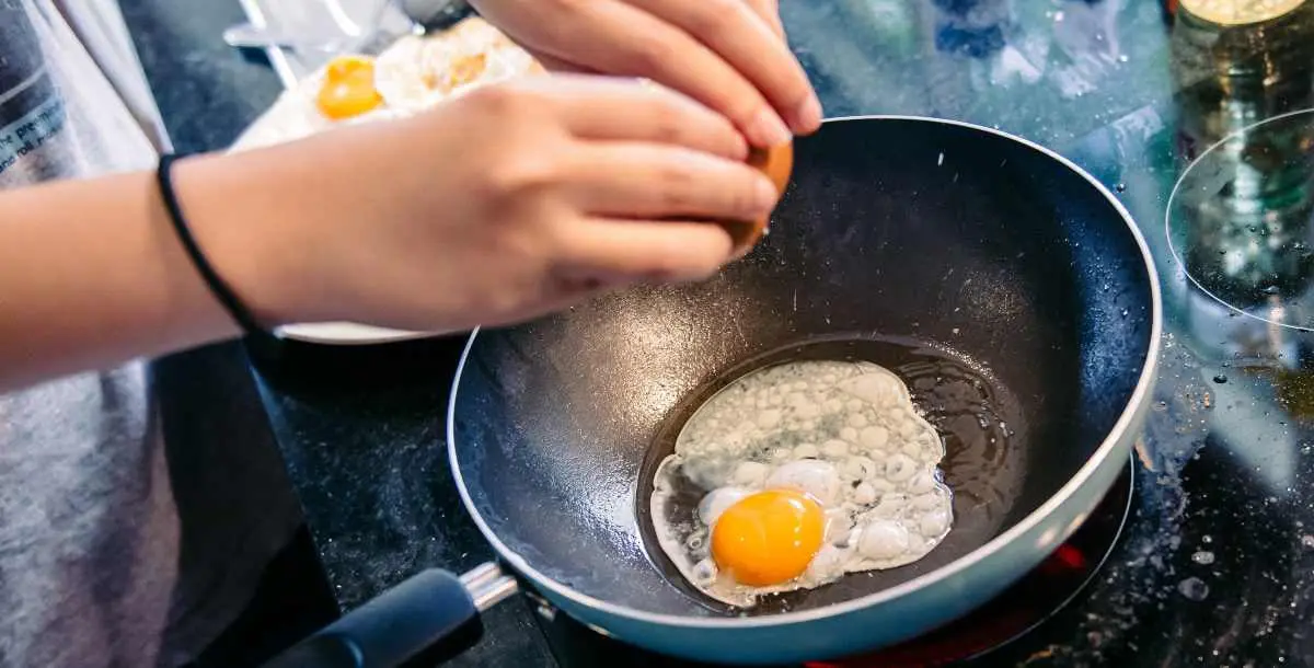 10 أخطاء تفعلينها عند تحضير البيض