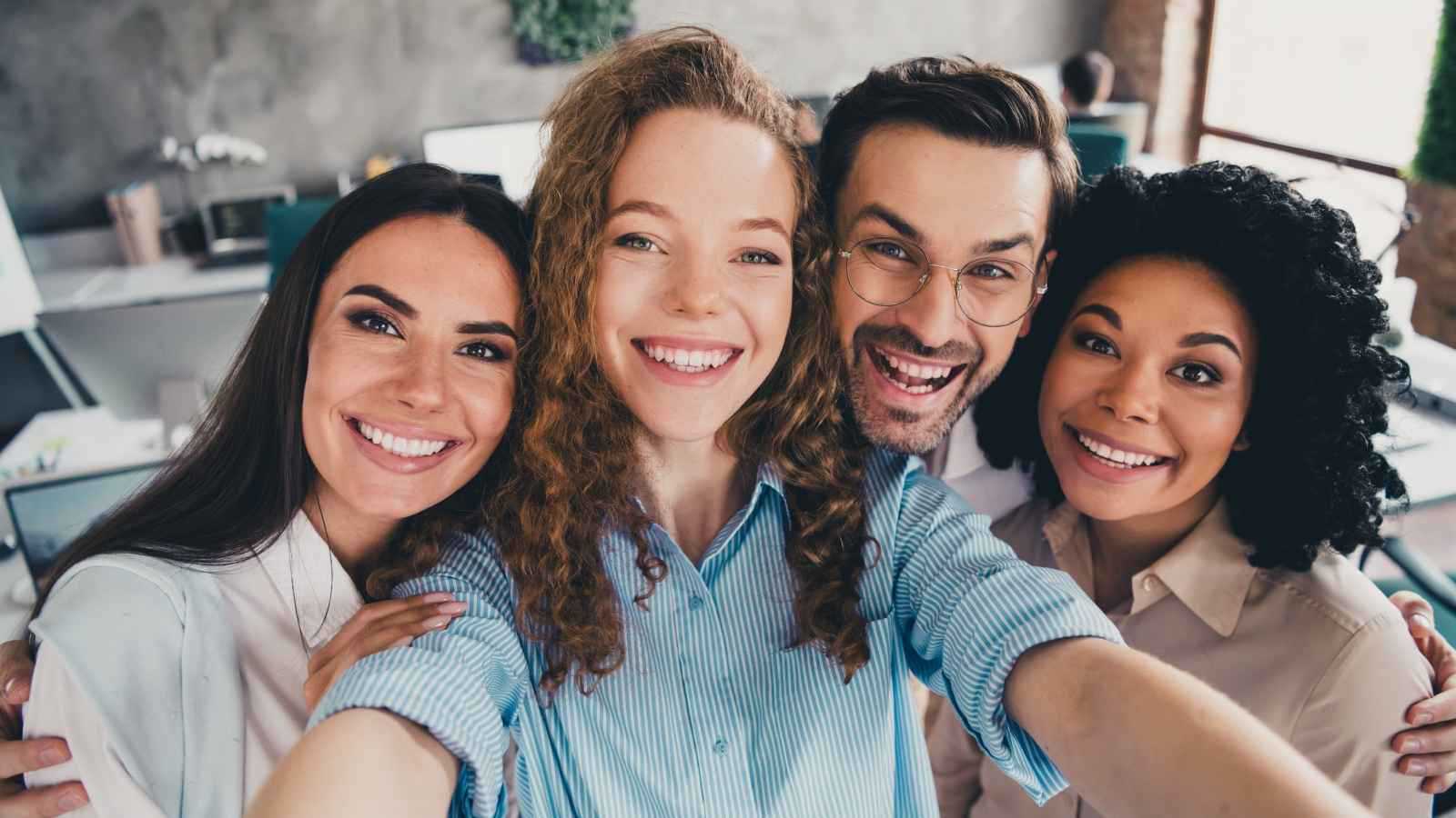 تأثيرات خفية للصداقة المهنية على الحياة العاطفية