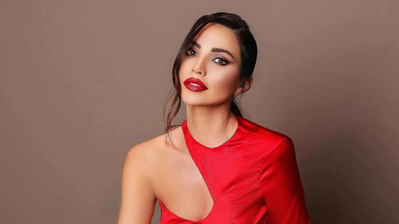 داليدا خليل في "موج عالي" مع سيرين عبد النور ومحمد الأحمد