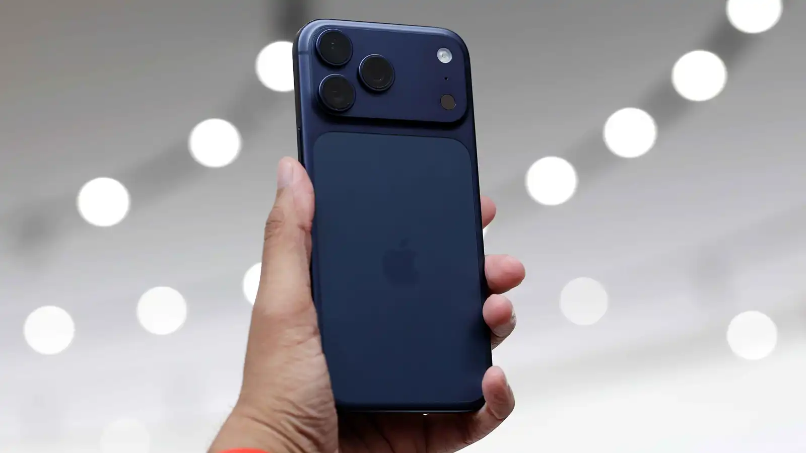 أبل تستعد لطرح iPhone 17.. والأسعار المتوقعة تثير القلق