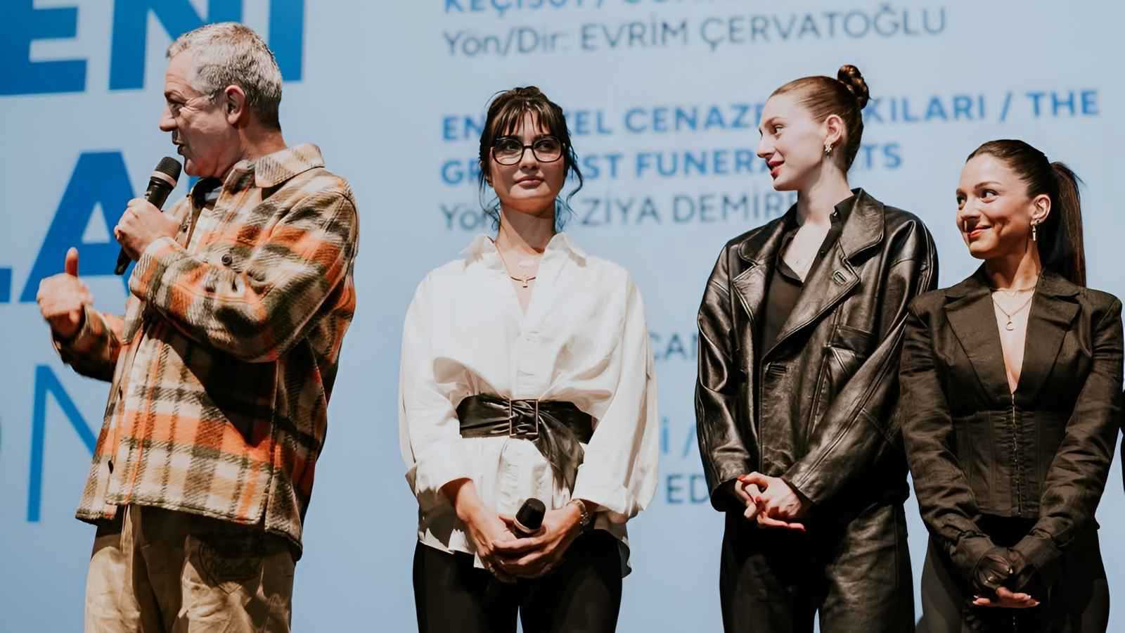 توبا بويوكستون تخطف الأنظار في مهرجان إسطنبول السينمائي (صور) 