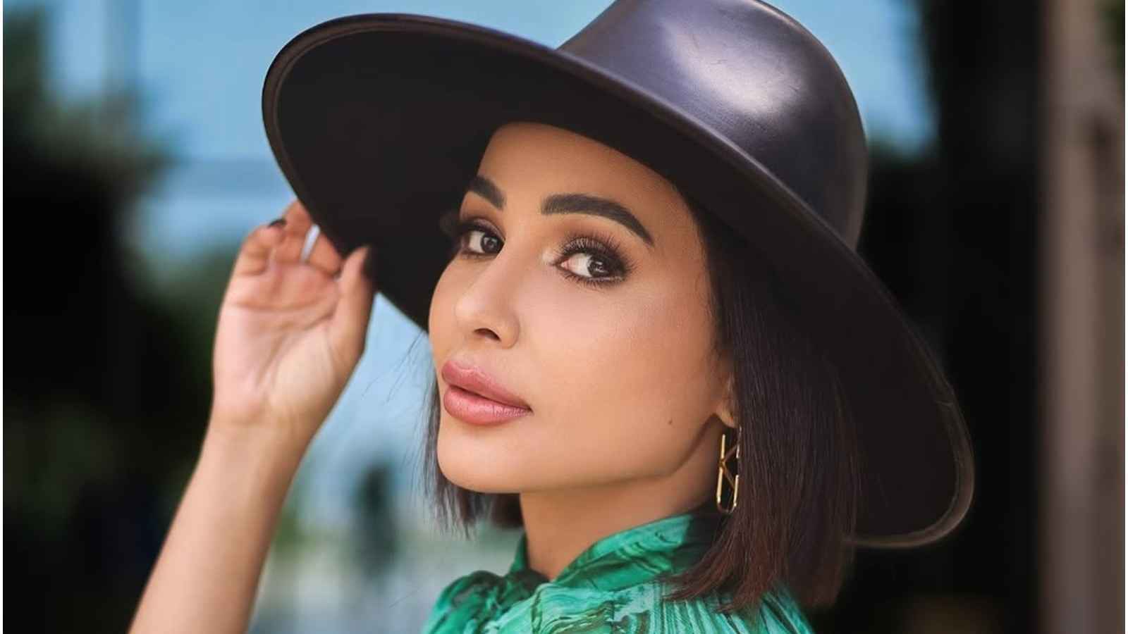 مهيرة عبدالعزيز