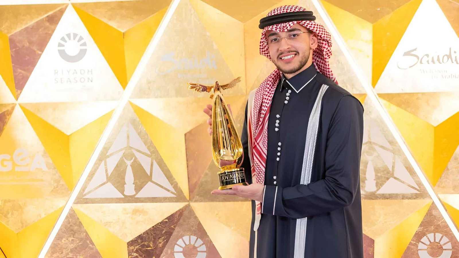 أول ألبوم للموهبة السعودية راكان آل ساعد مع روتانا