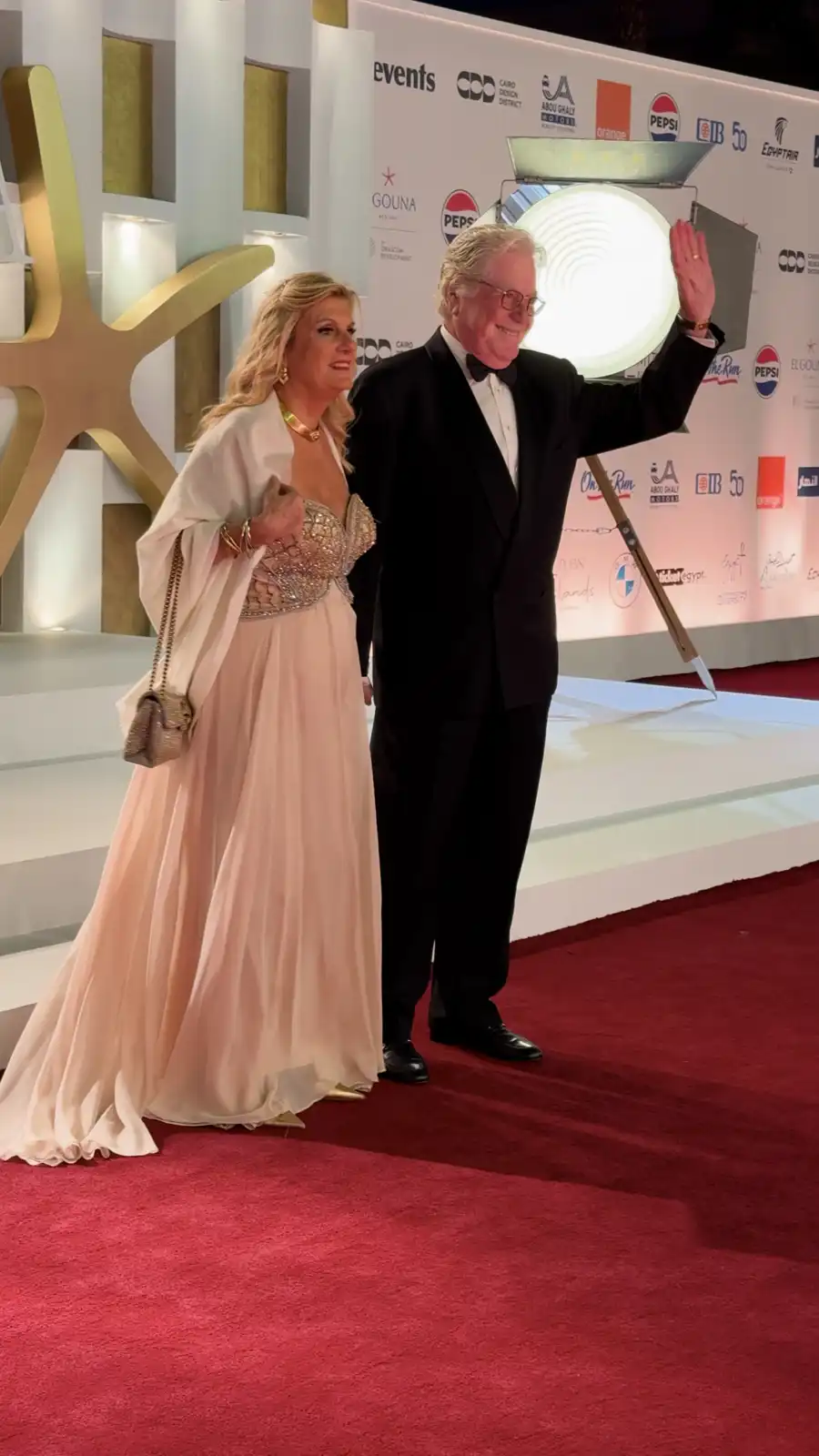 ثنائيات المشاهير تزين انطلاقة مهرجان الجونة 2025