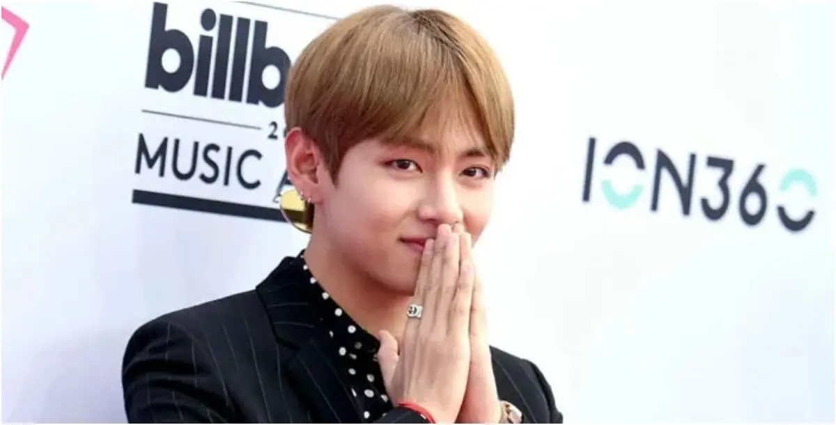 المغني الكوري "في" يتصدر قائمة أفضل 10 رجال بعالم الموضة 2020