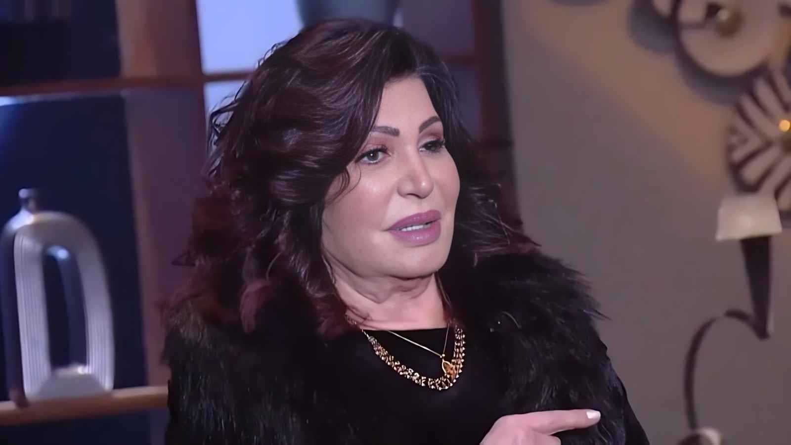 نجوى فؤاد تكشف معاناتها مع الوحدة وإجراء جراحة بالعمود الفقري
